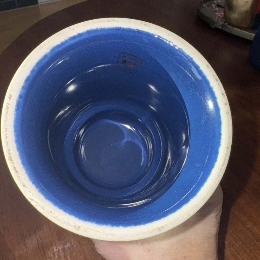 Vintage Japanese vase Royal blue  w/red‎ & purple hand painted flowers OLA001
